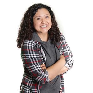 Meet your Posher, Sandy emerald